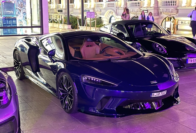 McLaren GT