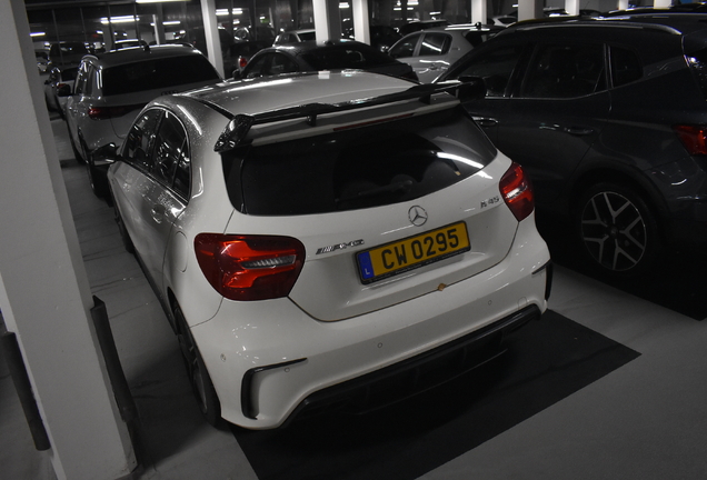 Mercedes-AMG A 45 W176 2015