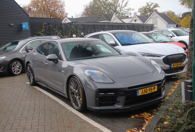 Porsche 972 Panamera Turbo S E-Hybrid
