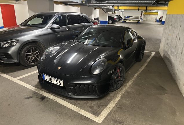 Porsche 992 Carrera 4 GTS MkII