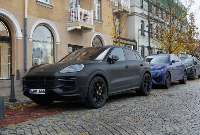 Porsche Cayenne Coupé Turbo E-Hybrid