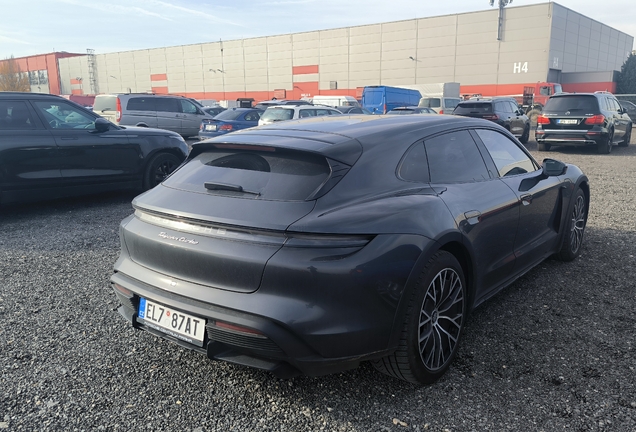 Porsche Taycan Turbo Cross Turismo