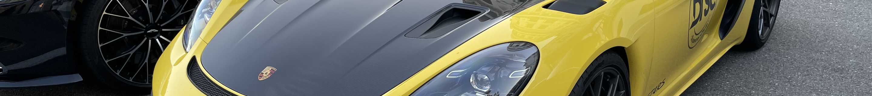 Porsche 718 Cayman GT4 RS Weissach Package
