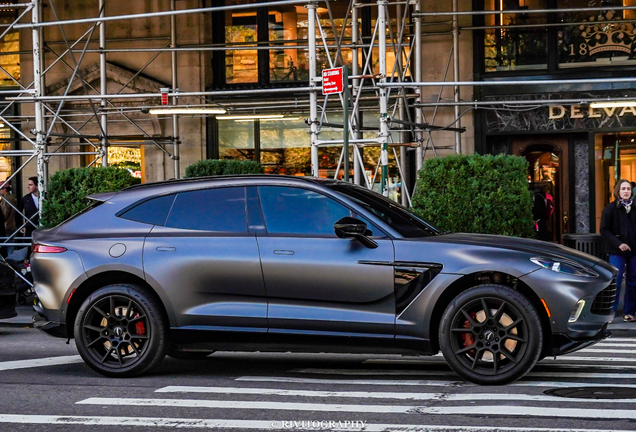 Aston Martin DBX