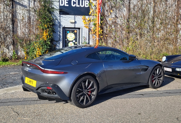 Aston Martin V8 Vantage 2018