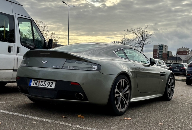 Aston Martin V8 Vantage S