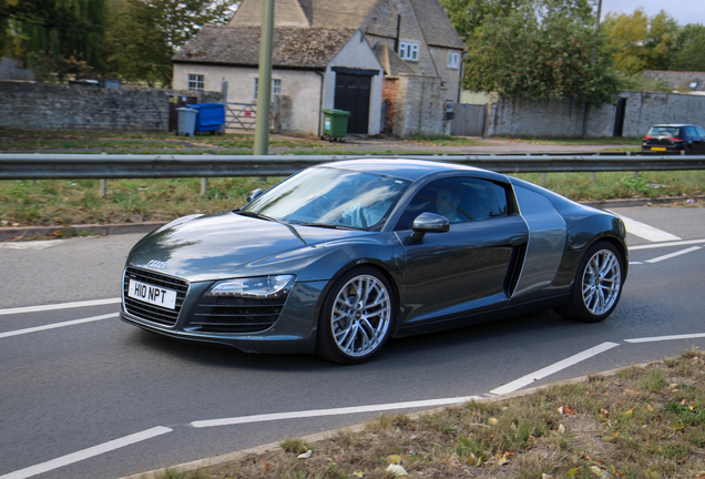 Audi R8