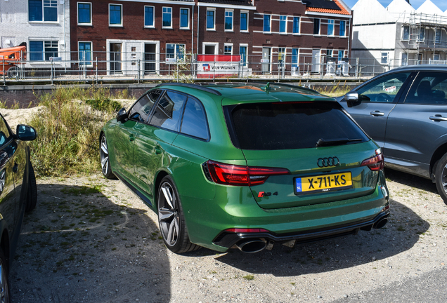 Audi RS4 Avant B9