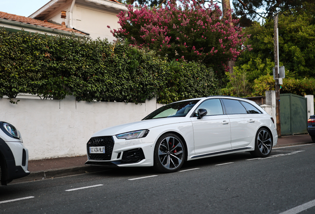 Audi RS4 Avant B9