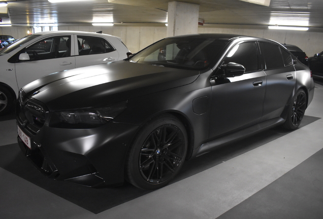 BMW M5 G90