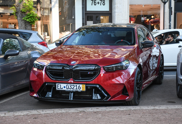 BMW M5 G90