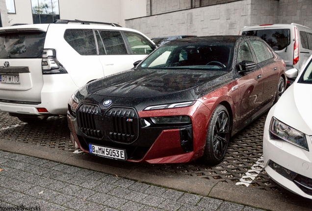 BMW M760e xDrive