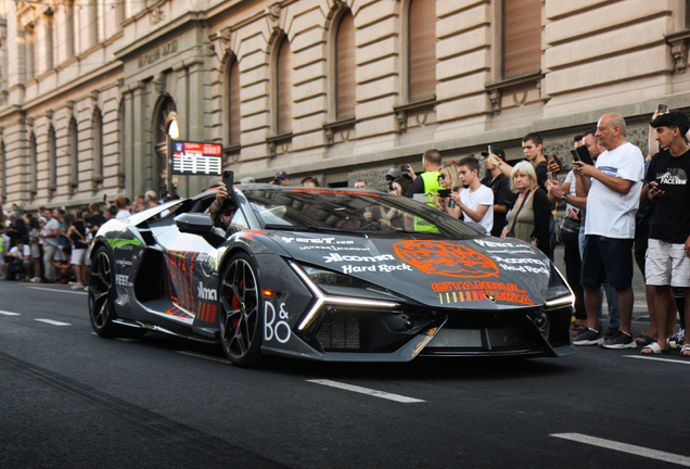 Lamborghini Revuelto