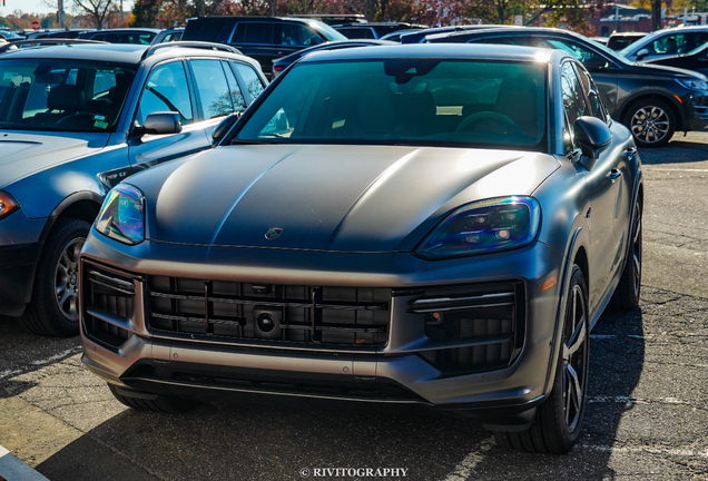 Porsche Cayenne Coupé Turbo E-Hybrid