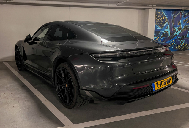 Porsche Taycan GTS