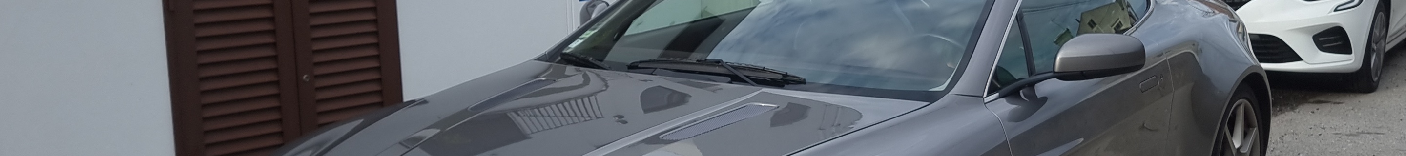 Aston Martin V8 Vantage