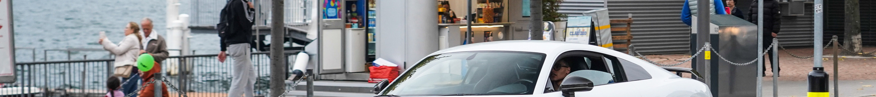 Audi R8 V10 Plus 2015