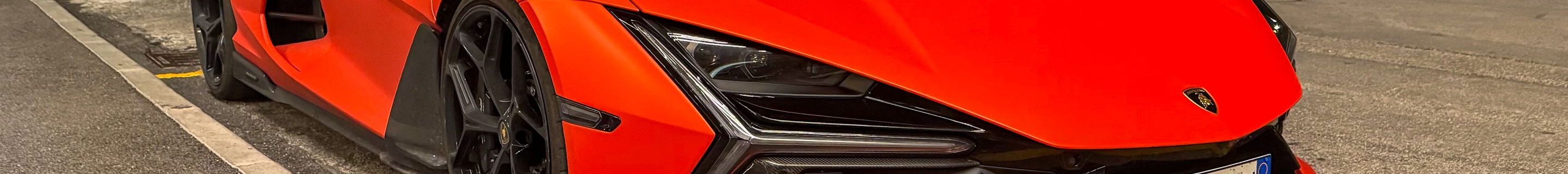 Lamborghini Revuelto