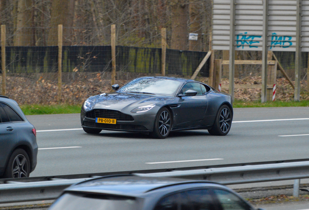 Aston Martin DB11