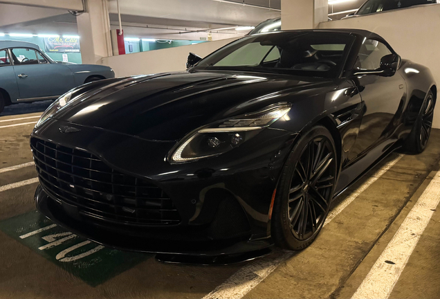 Aston Martin DB12 Volante