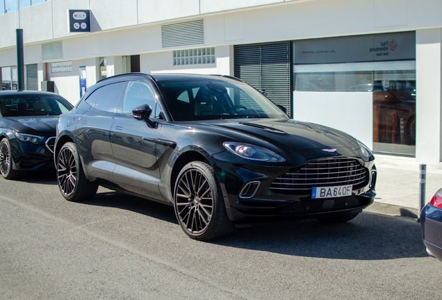 Aston Martin DBX