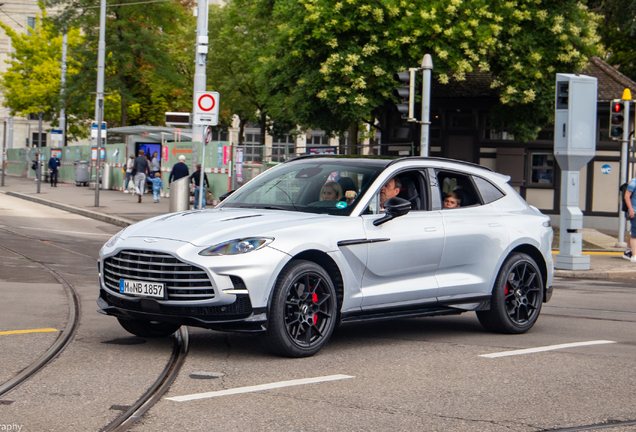 Aston Martin DBX707