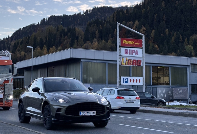Aston Martin DBX707