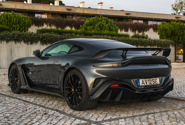 Aston Martin V12 Vantage 2023