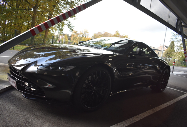 Aston Martin V8 Vantage 2018