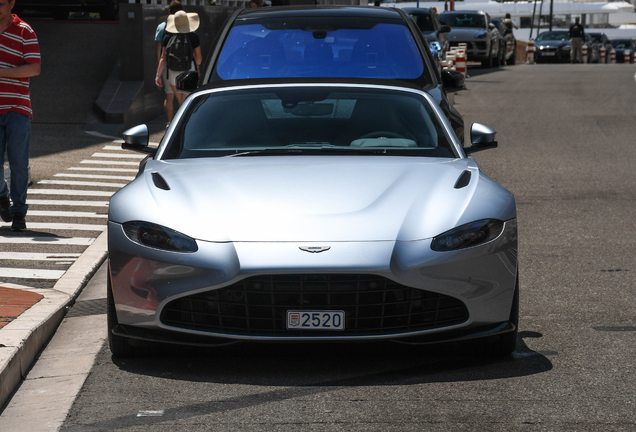 Aston Martin V8 Vantage Roadster 2020