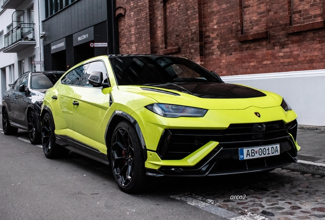 Lamborghini Urus Performante