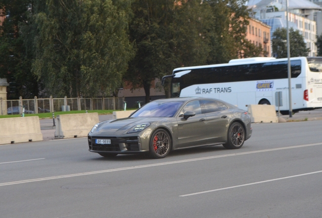 Porsche 972 Panamera Turbo E-Hybrid
