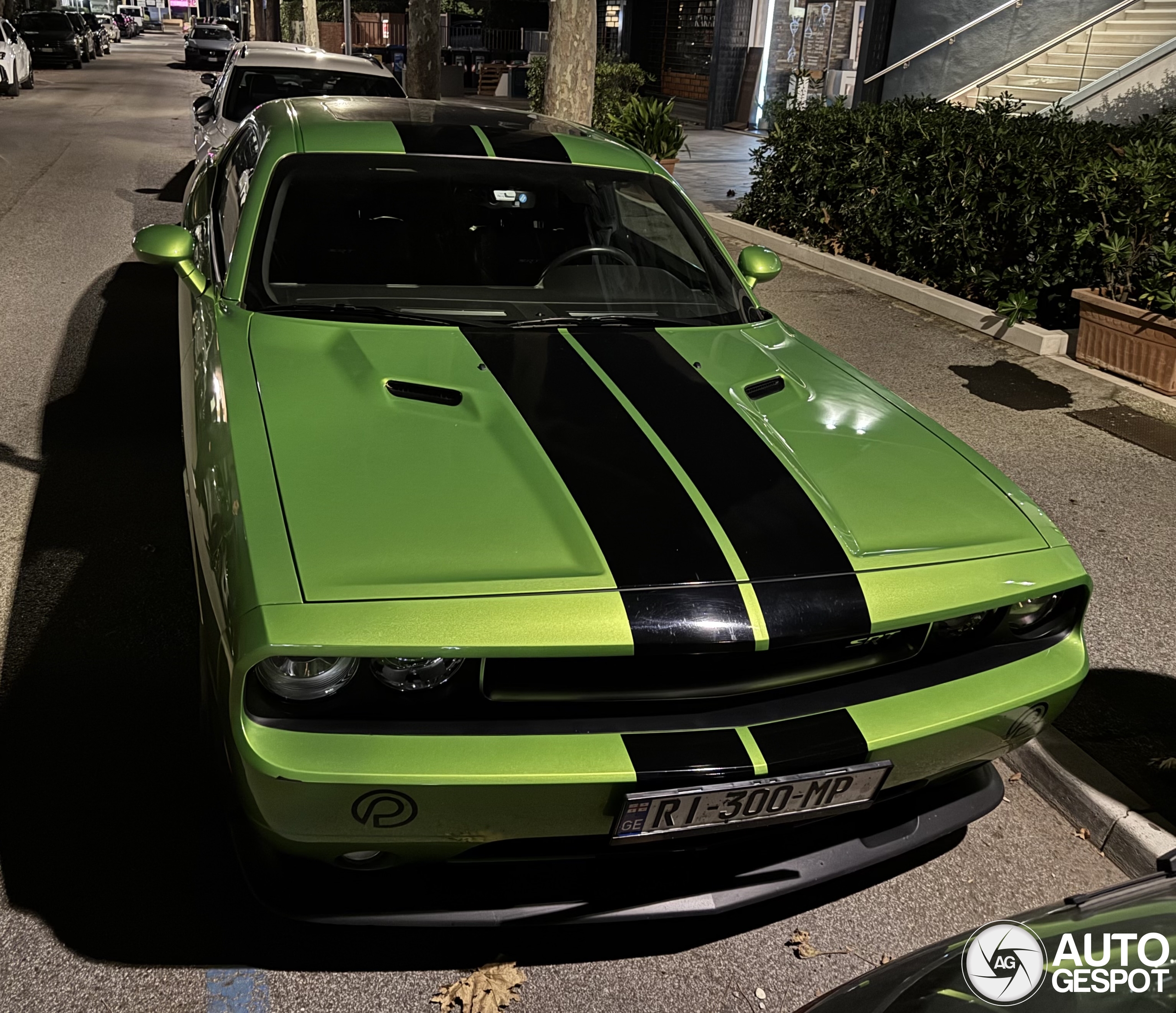 Dodge Challenger SRT-8 392
