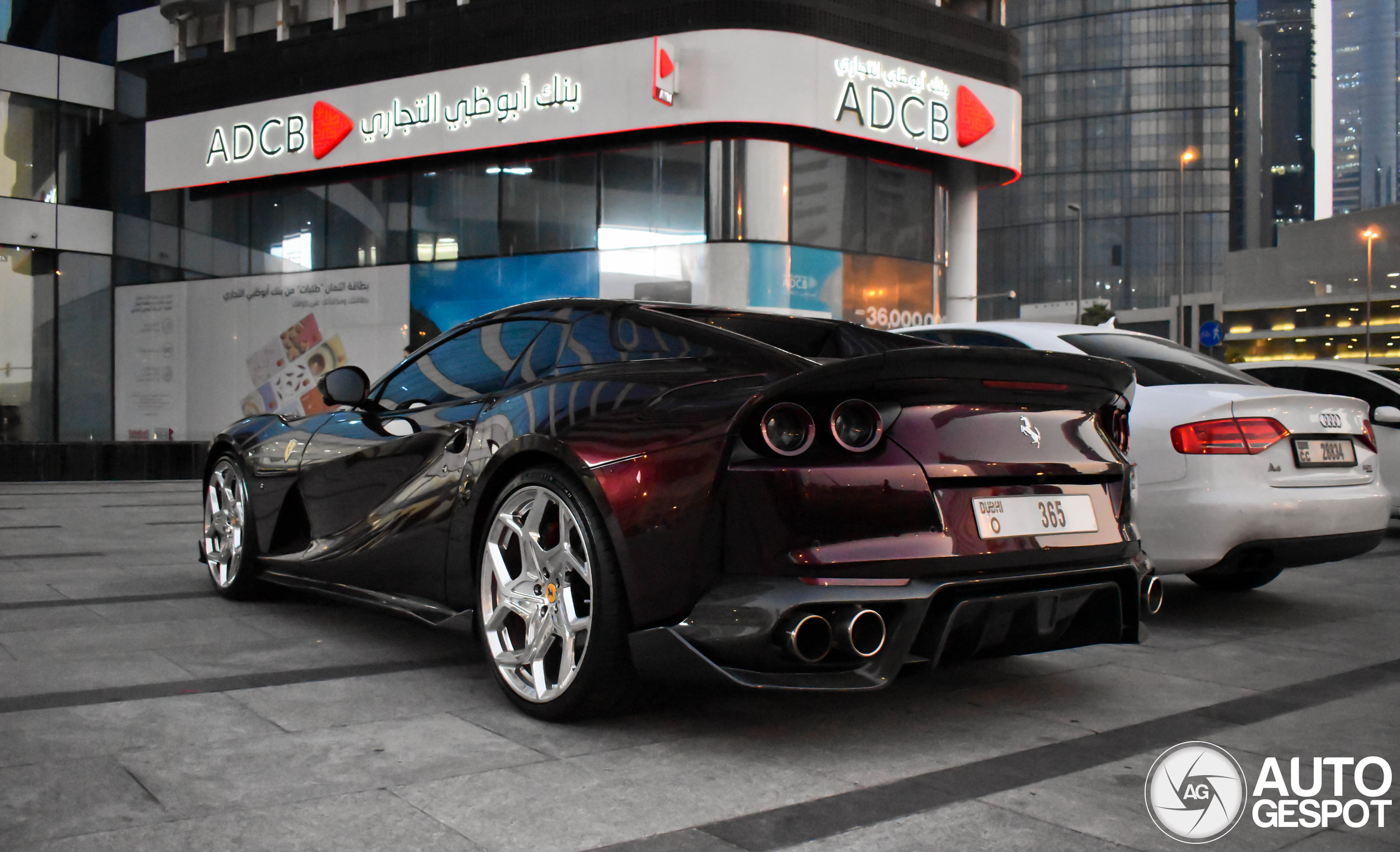 Ferrari 812 GTS 1016 Industries wil je toch voor de deur hebben?