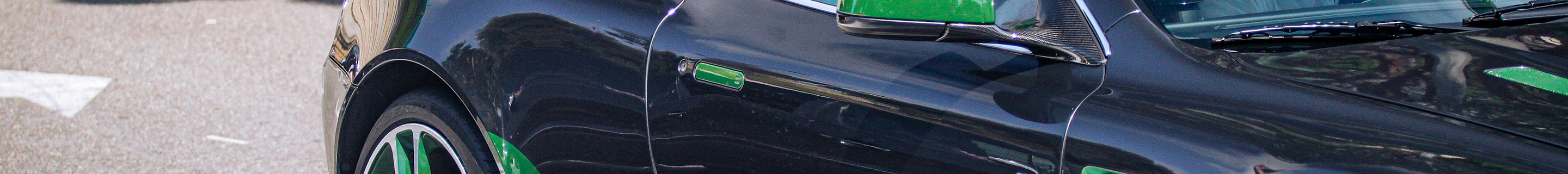 Aston Martin DBS Volante