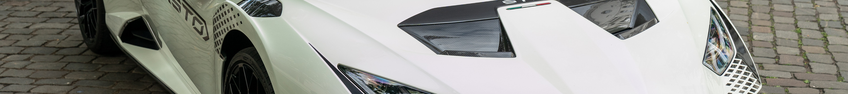 Lamborghini Huracán LP640-2 STO