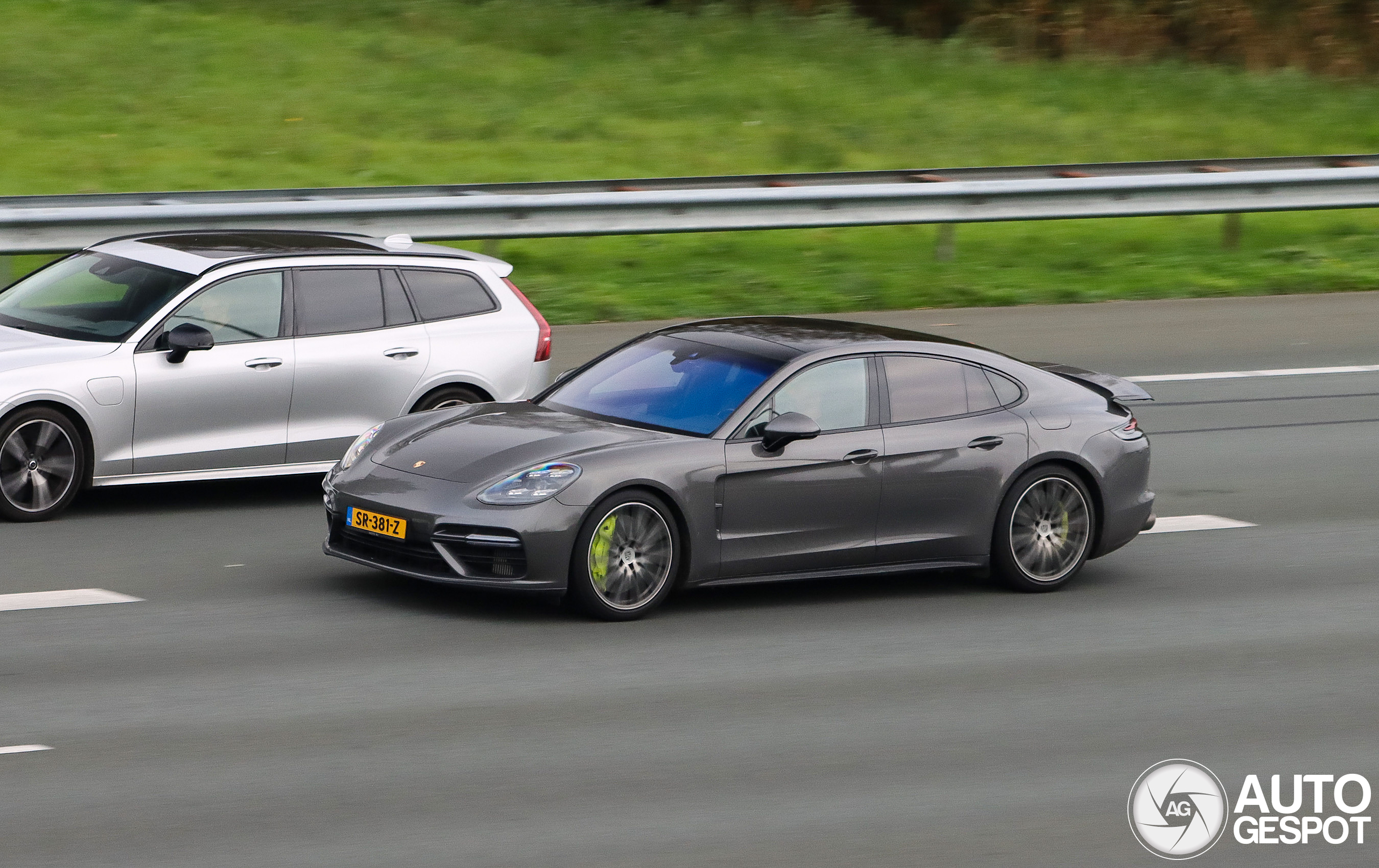 Porsche 971 Panamera Turbo S E-Hybrid MkI