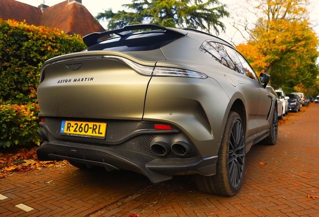 Aston Martin DBX707