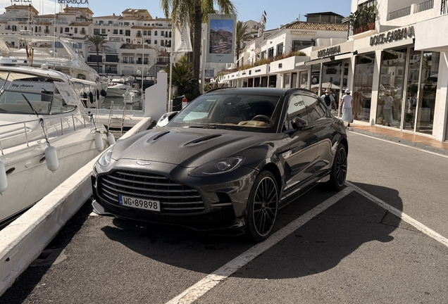 Aston Martin DBX707