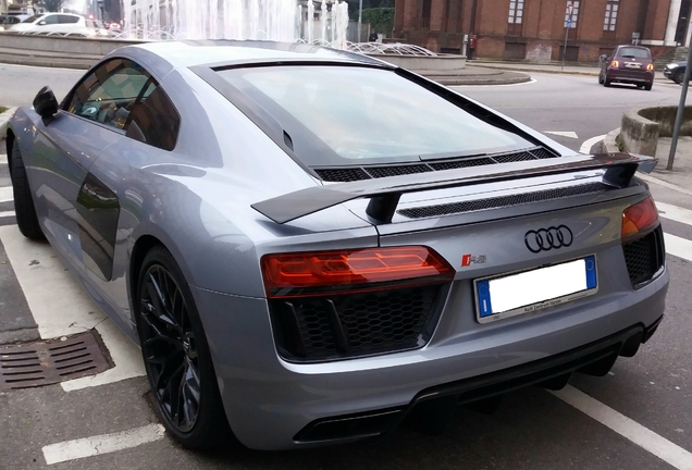 Audi R8 V10 Plus 2015