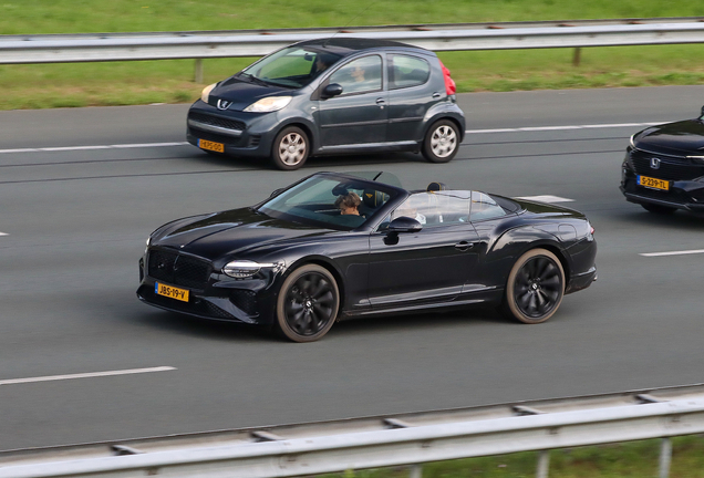 Bentley Continental GTC 2025