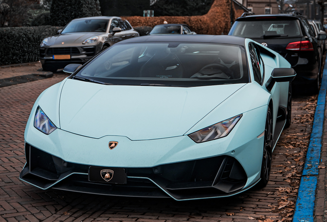 Lamborghini Huracán LP640-4 EVO