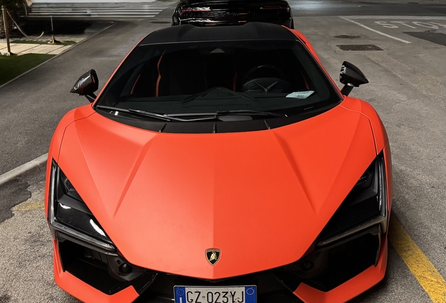 Lamborghini Revuelto
