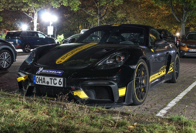 Porsche 718 Cayman GT4 RS Weissach Package
