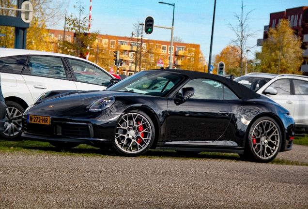 Porsche 992 Carrera 4S Cabriolet MkI