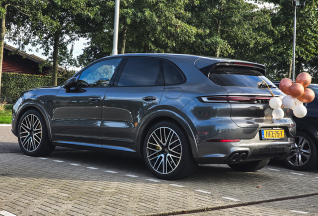 Porsche 9YA Cayenne Turbo E-Hybrid