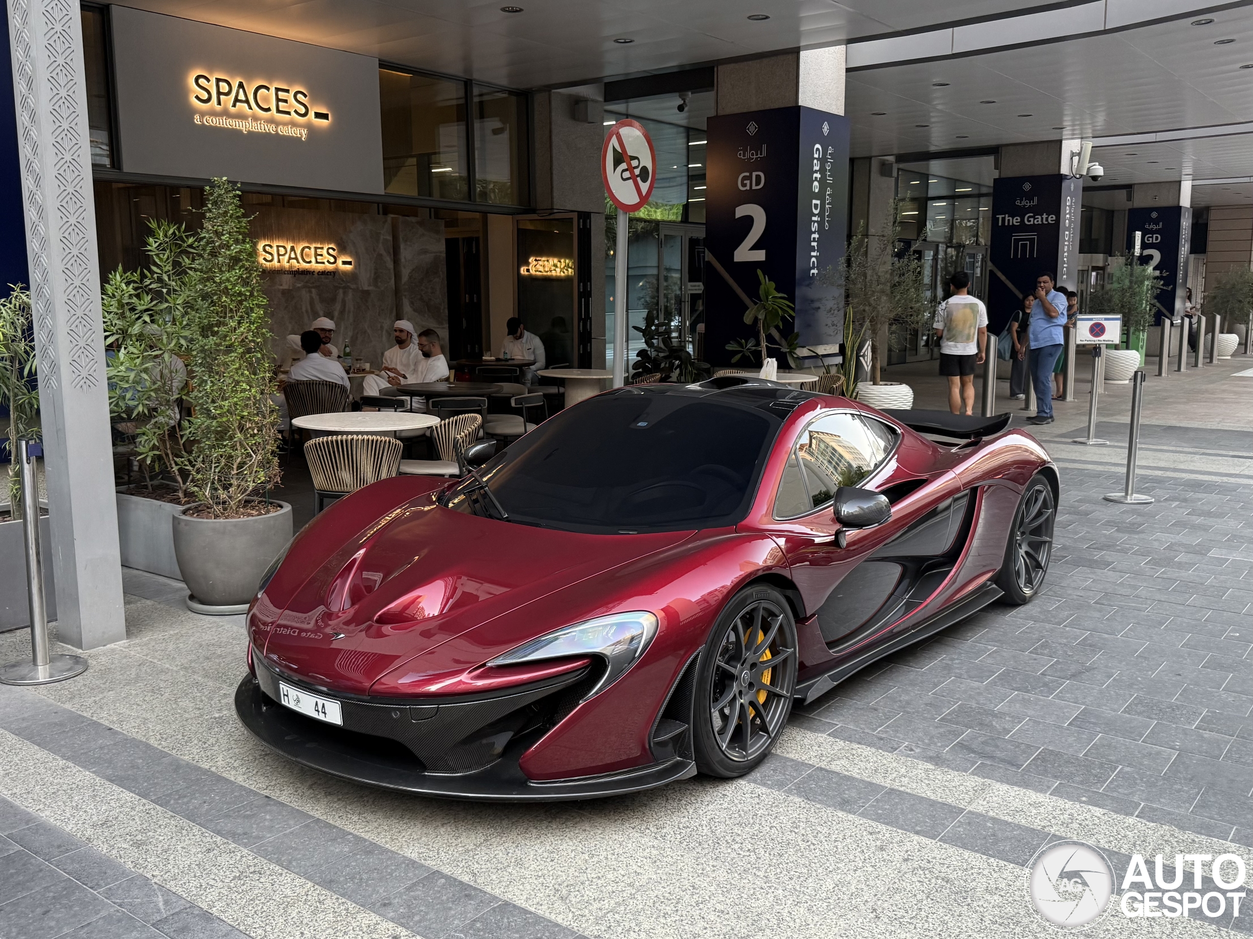 McLaren P1