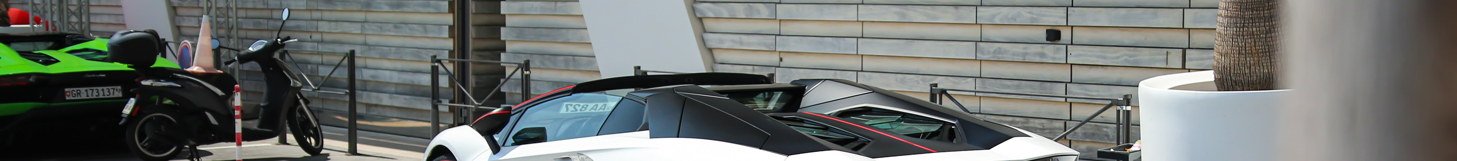 Lamborghini Aventador LP700-4 Roadster Pirelli Edition