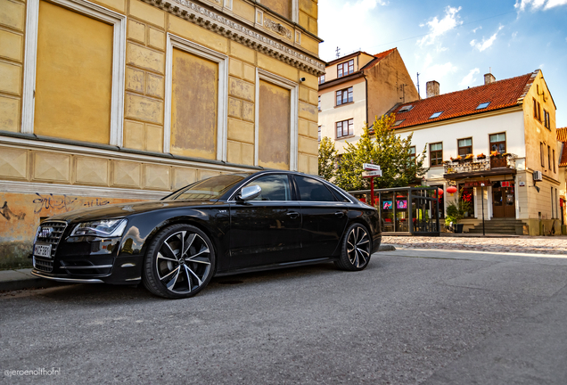 Audi S8 D4