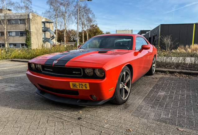 Dodge Challenger SRT-8